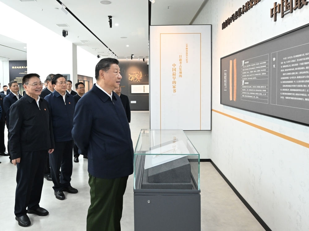 習(xí)近平在湖北考察時(shí)強(qiáng)調(diào) 鼓足干勁奮發(fā)進(jìn)取 久久為功善作善成 奮力譜寫(xiě)中國(guó)式現(xiàn)…