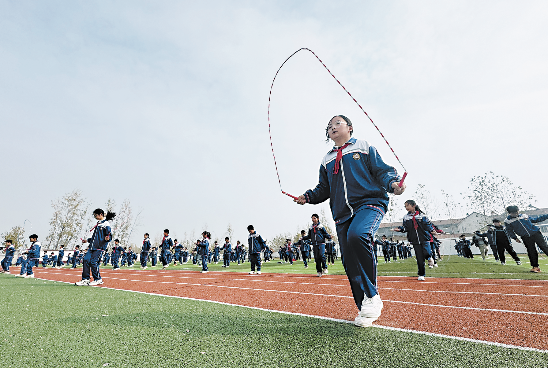 “陽光大課間”活動(dòng)促孩子全面發(fā)展